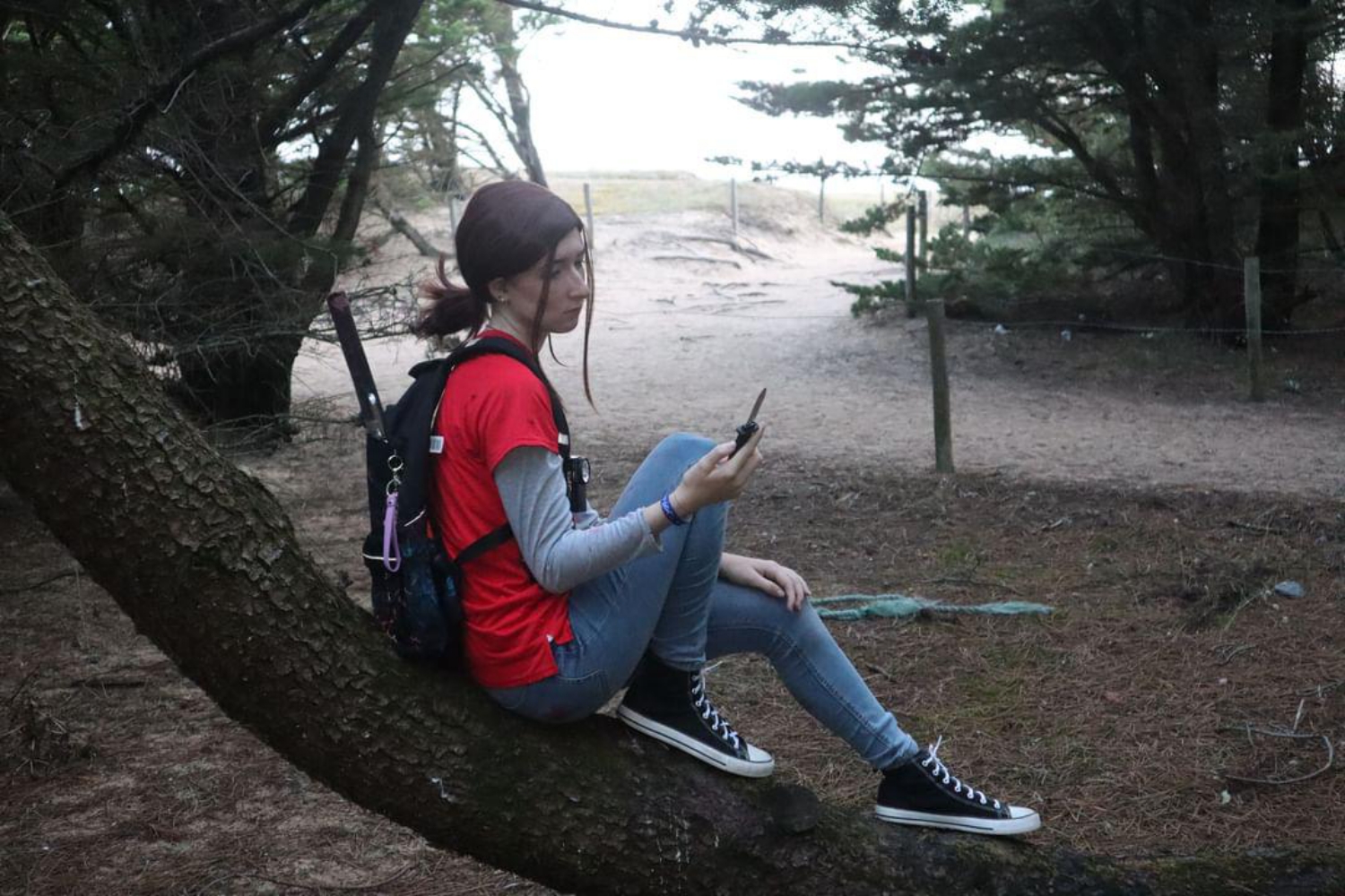 Ellie TLOU forest - Photo 1