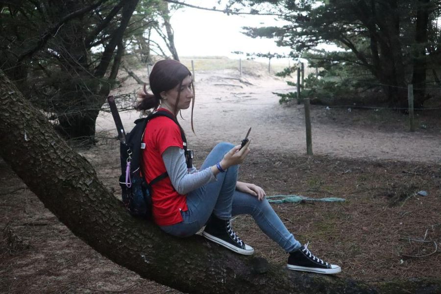_s1lent_ech0splay - Ellie TLOU forest