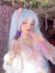 Miku Carpenter preview 2