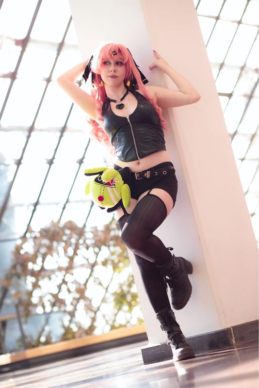 Oxyia – Nicole Demara