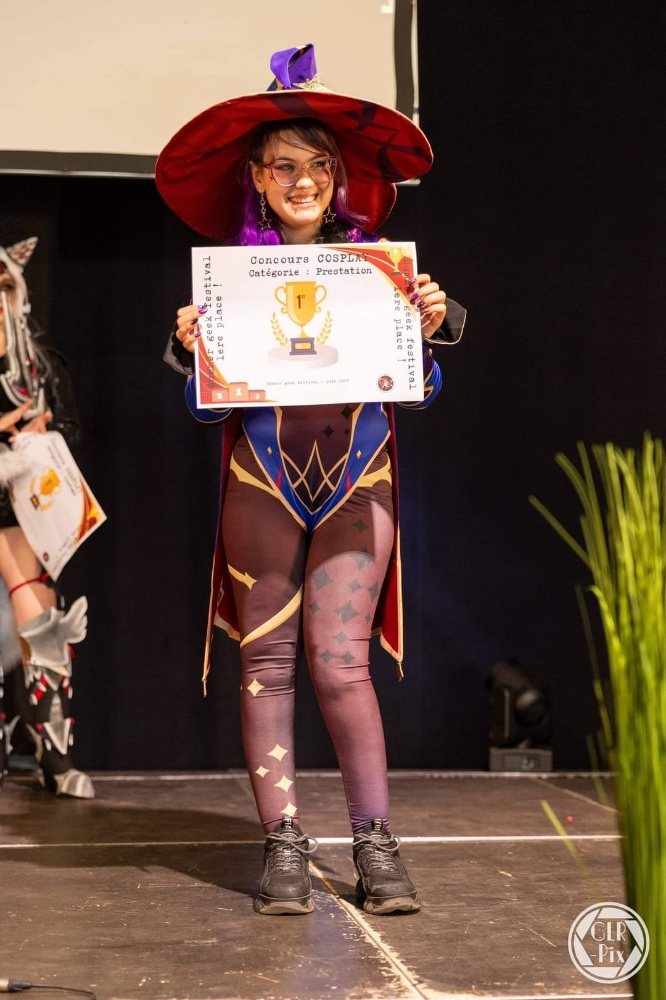 Mona Megistus - Photo 3