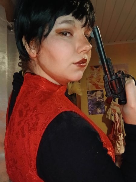 _fluffy_kiddo_ - Ada wong at home