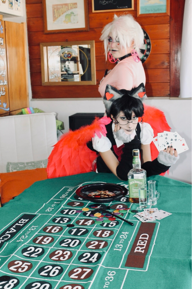 HUSK & ANGEL - Photo 1