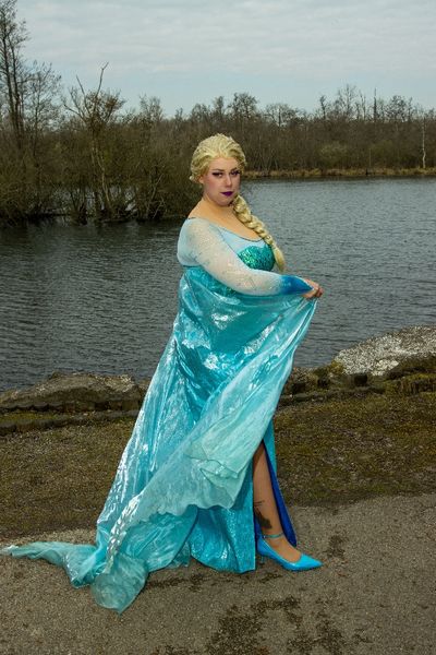 Pinky_in_the_stars - Elsa - Let it go