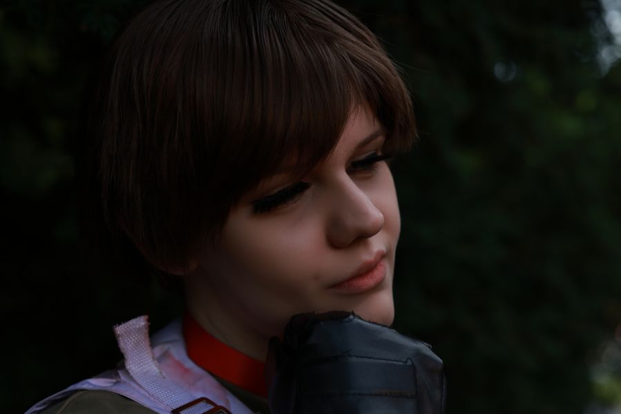 Cursed_cos - Rebecca Chambers 