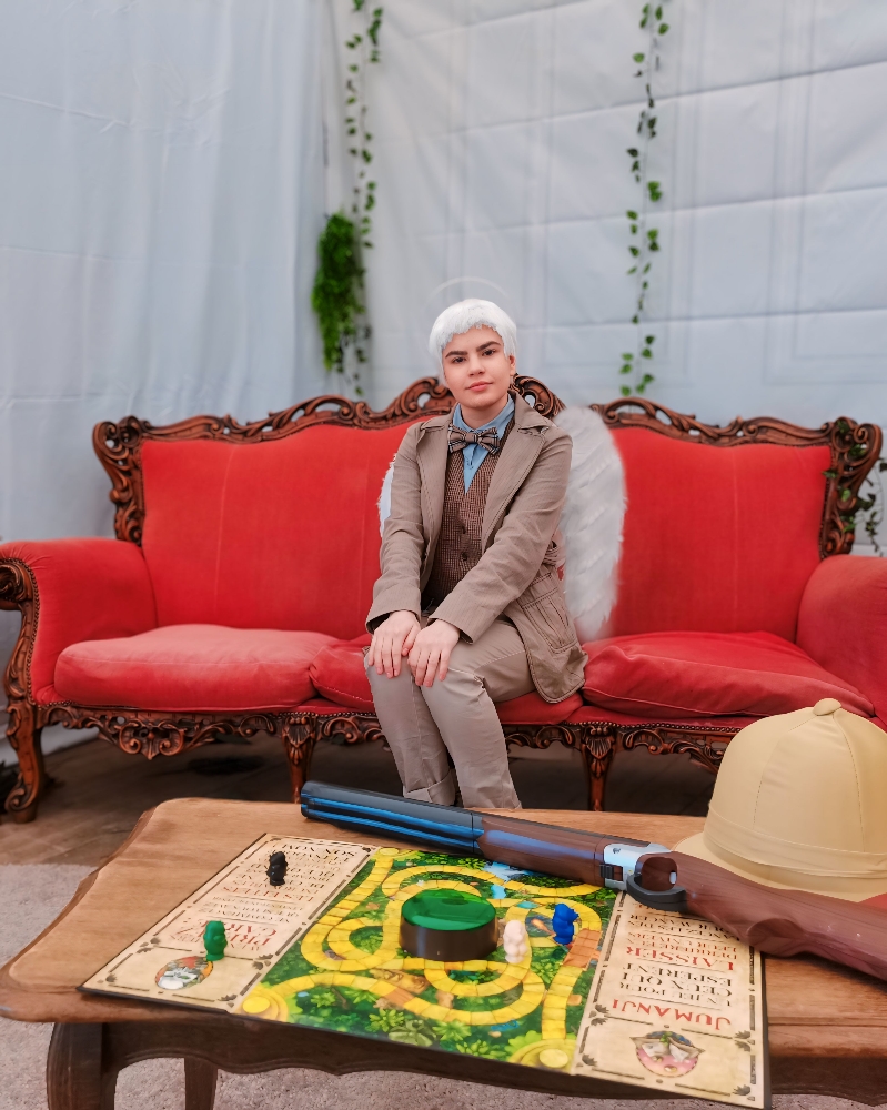 Aziraphale - Photo 4