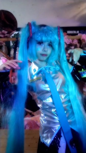 Moondrop_cosplay - Miku